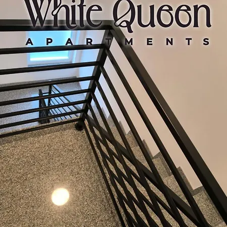White Quenn