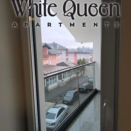 White Quenn Ferienhaus Sanski Most